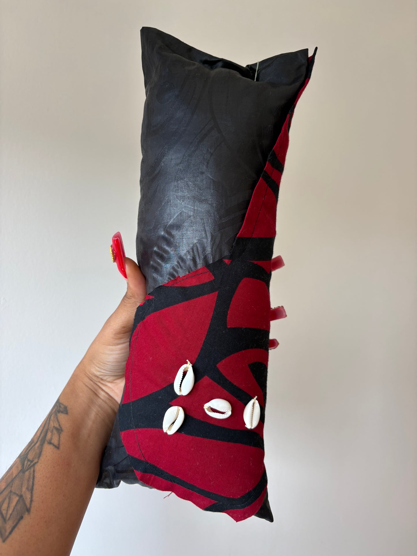 Eshu Pillow2